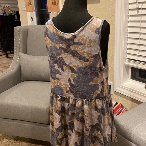 Babydoll camo tank with sequin bling! NWT - Picture 3 of 6